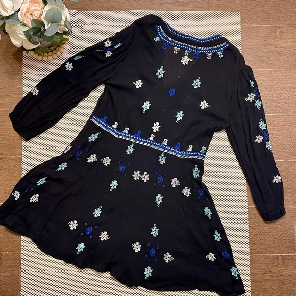 Free People Star Gazer Embroidered Peasant Mini Black Dress Size Small - Picture 5 of 9